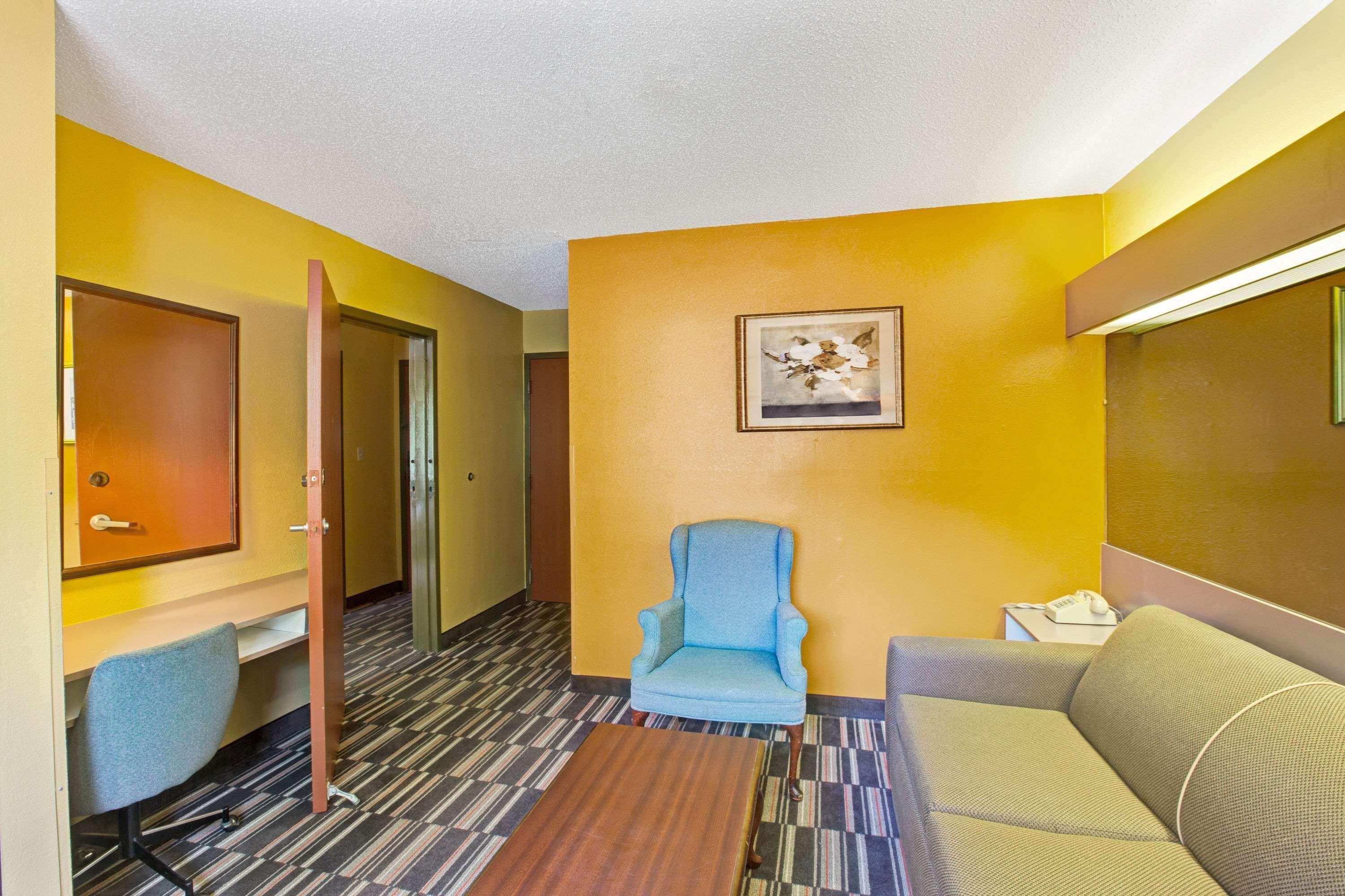 Microtel Inn & Suites By Wyndham Gatlinburg Bagian luar foto